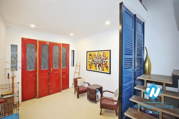 A cozy 3 bedroom house for rent in Xuan dieu, Tay ho